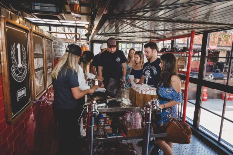 Carreta da Brahma chega a Araçatuba para a Expô