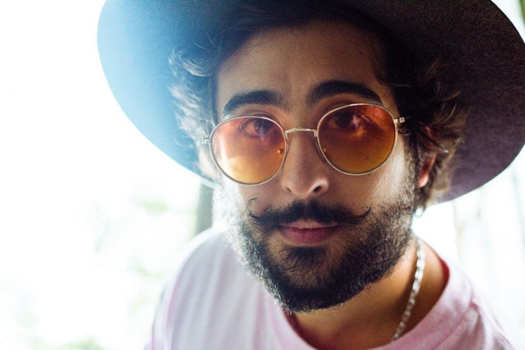 Zeeba_Easy-Resize.com