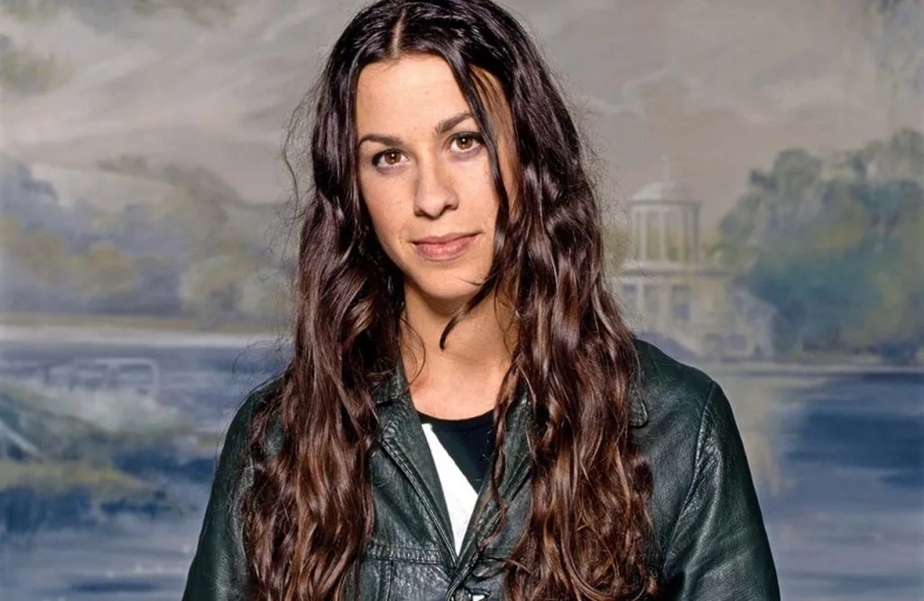 alanis-morissette_Easy-Resize.com