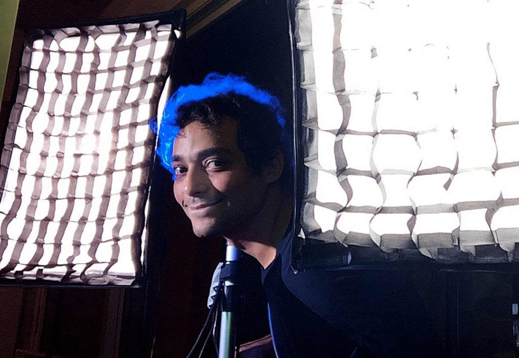 assets_fotos_824_eduardo-sterblitch-comanda-talk-show-digital-na-plataforma-30d2635a172d_Easy-Resize.com