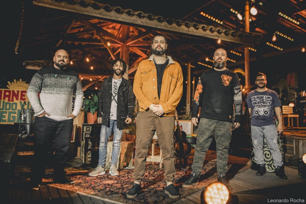 Maneva - Leonardo Rocha_Easy-Resize.com