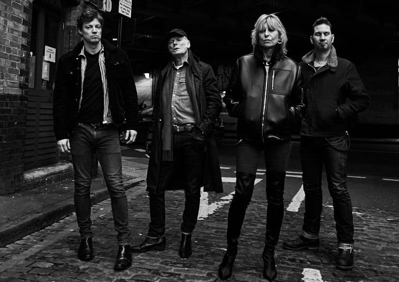 Pretenders por Matt Holyoak