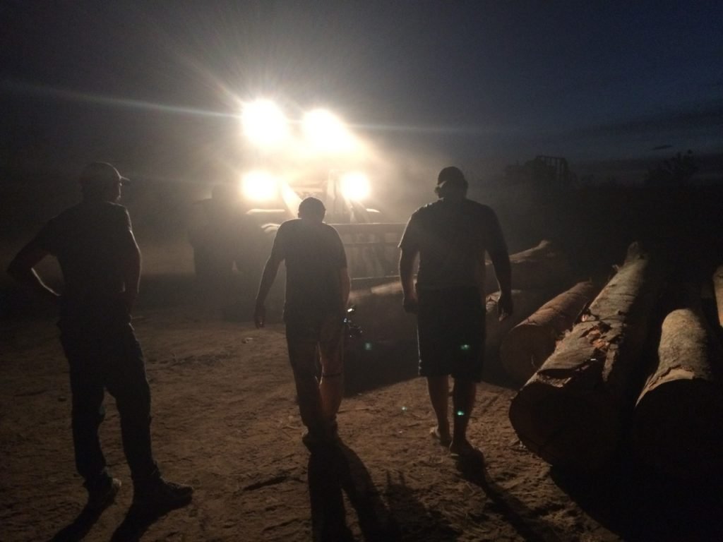 Amazônia Sociedade Anônima_Easy-Resize.com