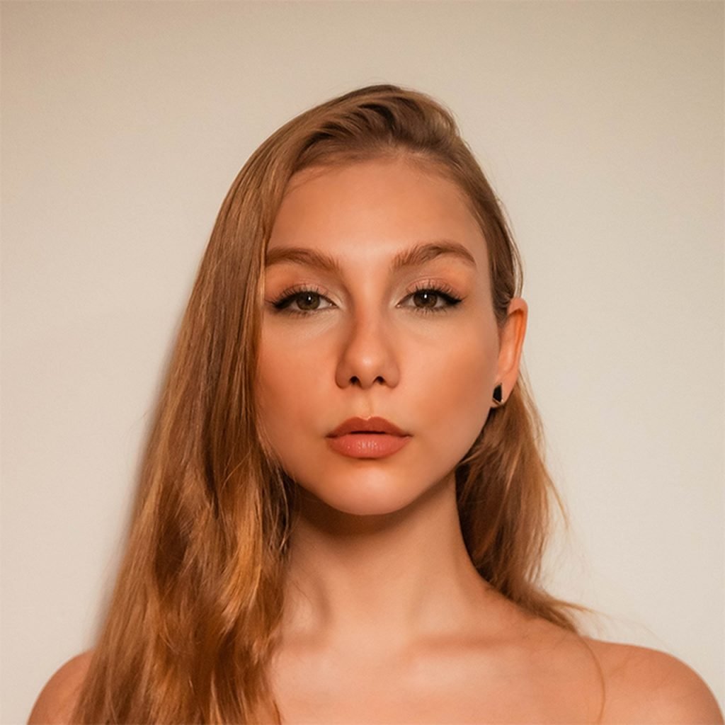 Bella Schneider -J.G.Schneider_Arte - Tiago Selva_Easy-Resize.com