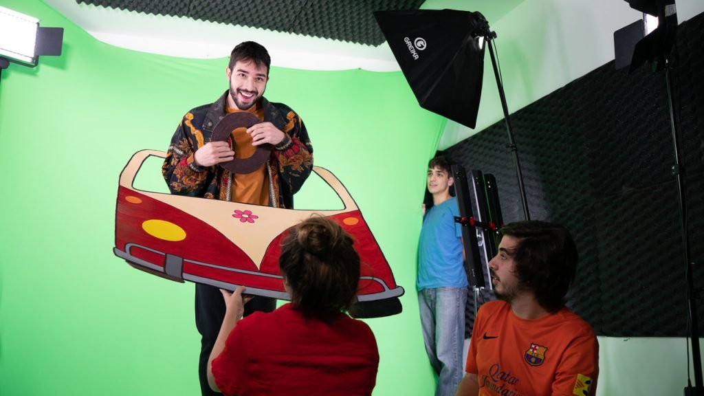 YVES PROBLEMÁTICO9_Easy-Resize.com