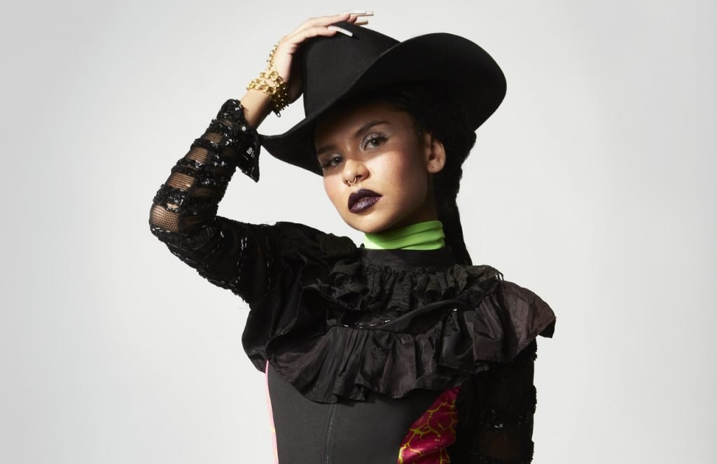 Morenna_Easy-Resize.com