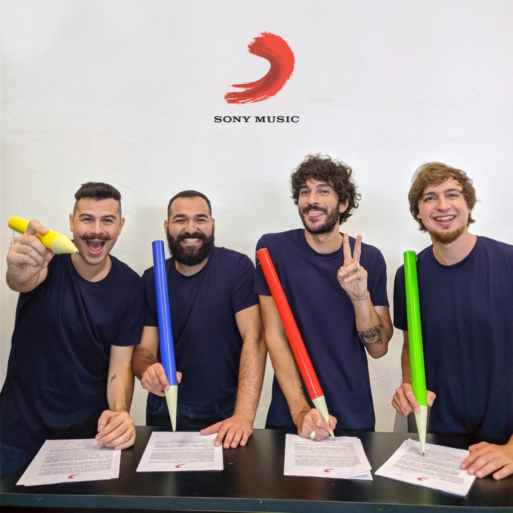 Hotelo assina com a Sony Music_Easy-Resize.com