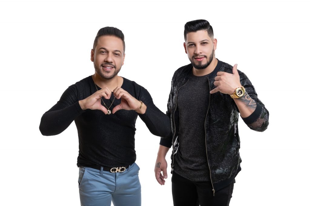 João Bosco e Gabriel_Easy-Resize.com