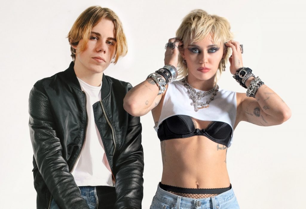 Laroi_Miley_Comp B_Easy-Resize.com