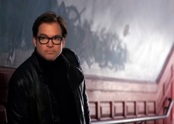 "E.J."-- When Bull assists CEO Ginny Bretton (Justine Lupe), whose company is accused of killing an employee with its self-driving car, he discovers his client is keeping a major secret that could sabotage a trial win, on BULL, Tuesday, Jan. 3 (9:00-10:00 PM, ET/PT) on the CBS Television Network. Pictured: Michael Weatherly as Dr. Jason Bull Photo: Craig Blankenhorn/CBS ÃÂ©2016 CBS Broadcasting, Inc. All Rights Reserved