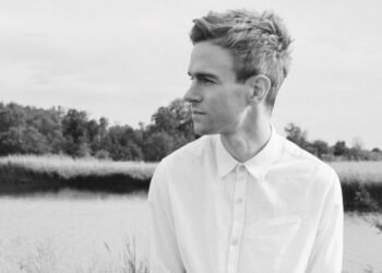 Colouring lança novo single, "How’d It Get So Real?"