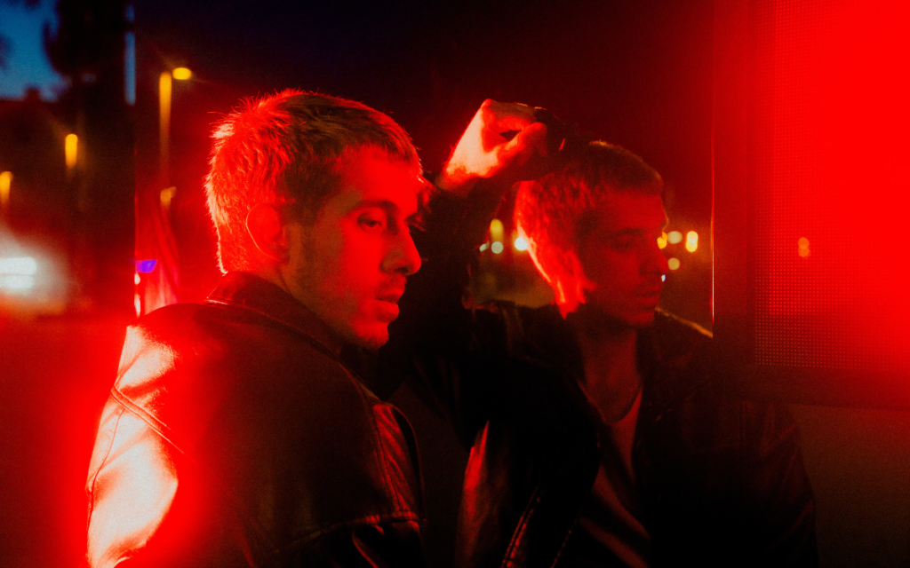 Renan Kneipp reflete sobre amor e desejo em seu novo single "Foi Bom Pra Você?"