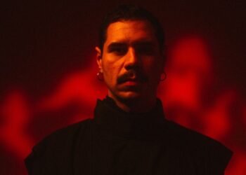 Rasura estreia indie experimental explorando o cansaço social em "Pã (A Luz Apagada)"