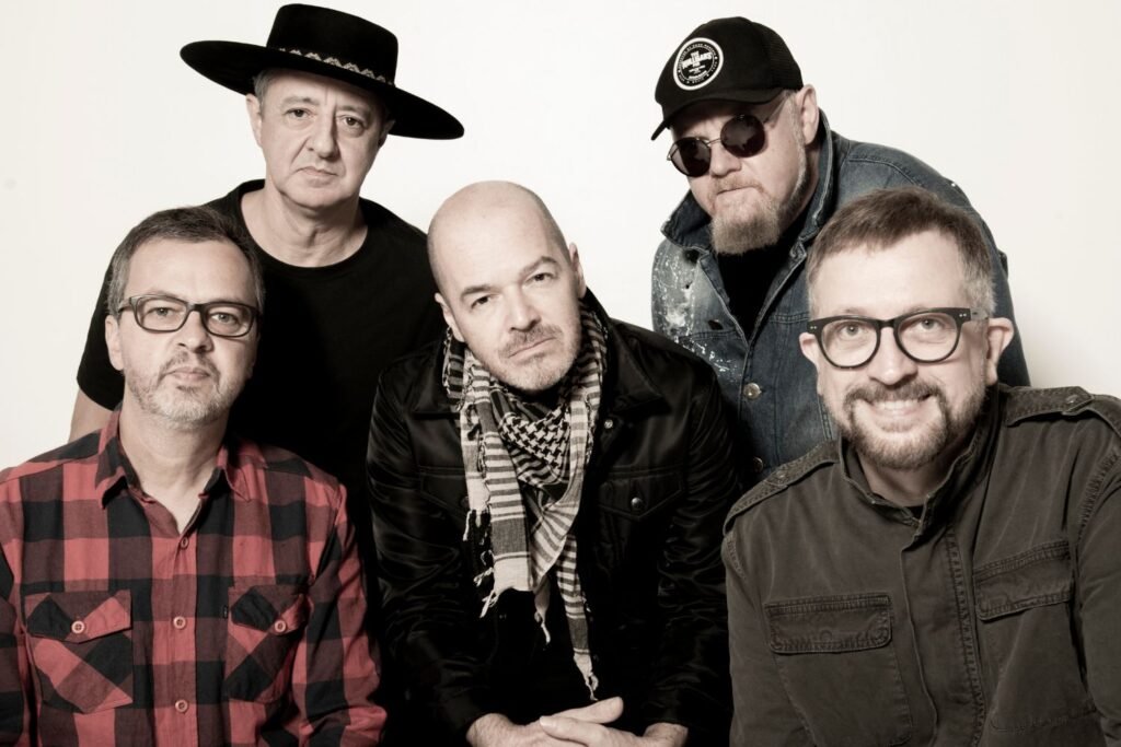 Nenhum de Nós | Foto por: Crédito: Raul Krebs