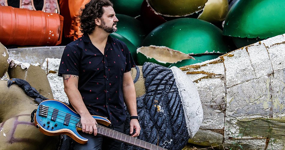 Em entrevista, músico Felipe Andreoli fala sobre o show do Angra no Summer Breeze 2024