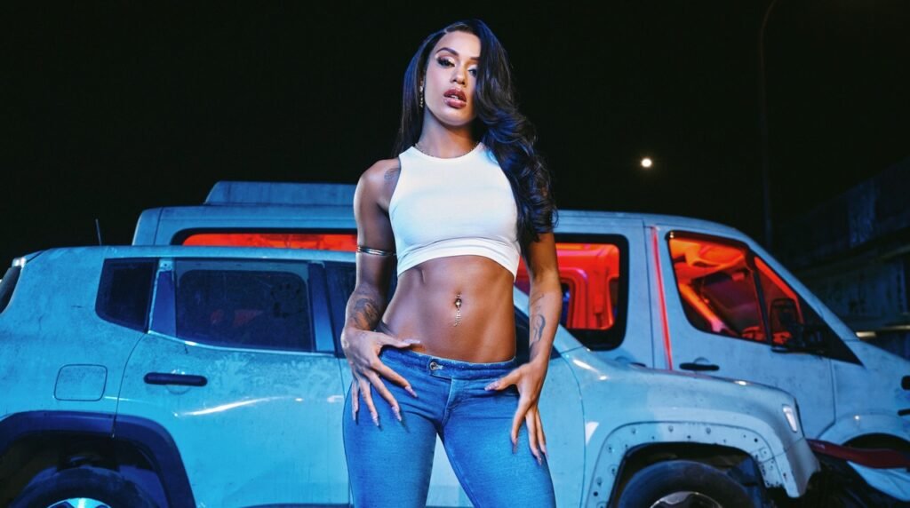 Confira a letra de "Peça Nova", retorno de Rebecca ao funk raiz