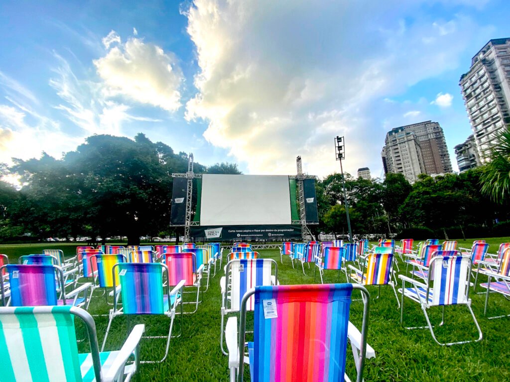 Cine na Praça: evento chega ao Parque Ceret com exibições gratuitas de filmes