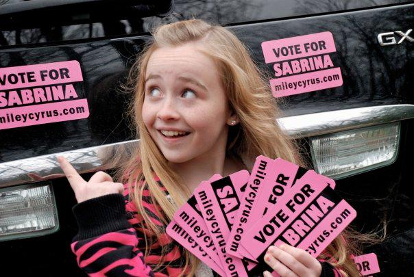 Nova princesa do pop? Relembre como Sabrina Carpenter surgiu