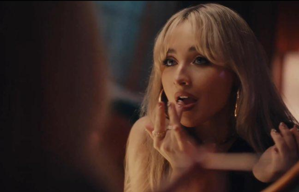 Nova princesa do pop? Relembre como Sabrina Carpenter surgiu