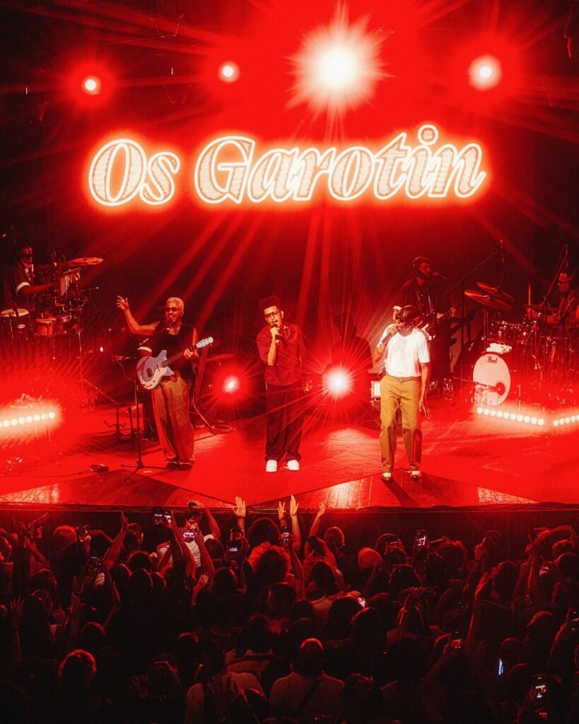 Após show esgotado, trio Os Garotin ganha nova data no Circo Voador 