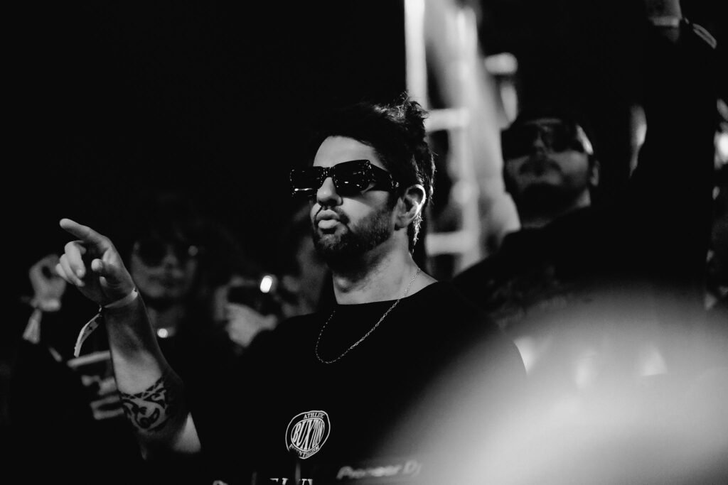 Soldera compartilha o single "Limbic", pela Beeside Records