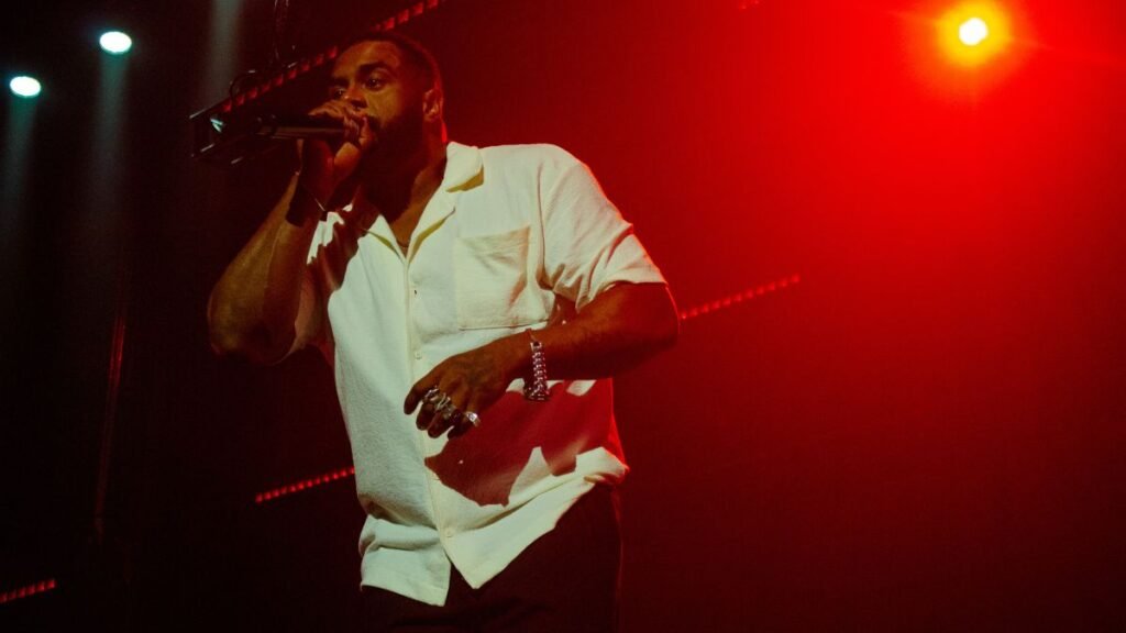 Plateia se rende à magia de "Fetiche" em show memorável de Baco Exu do Blues | Foto: Ygor Monroe