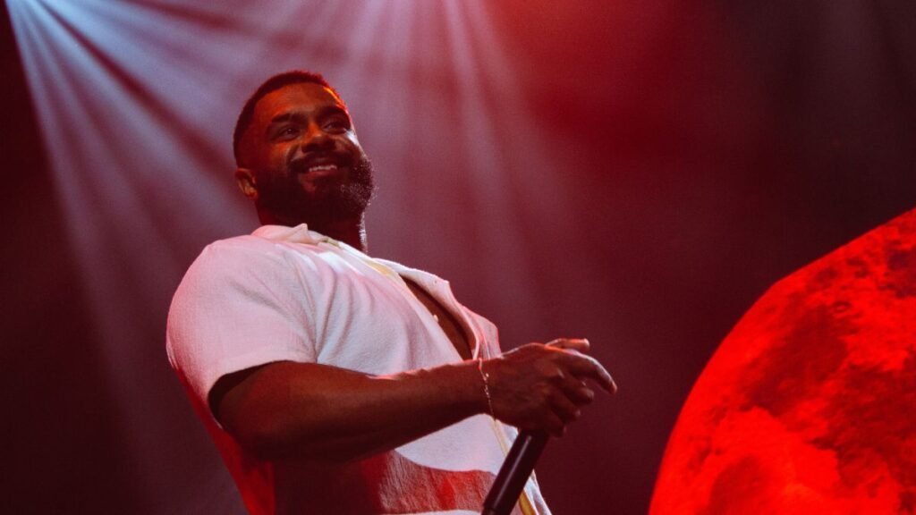 Plateia se rende à magia de "Fetiche" em show memorável de Baco Exu do Blues | Foto: Ygor Monroe