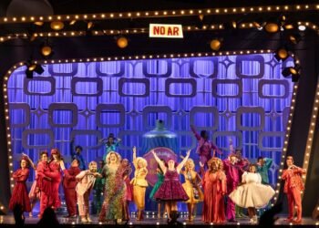 Aclamado musical da Broadway, "Hairspray" estreia no Teatro Renault