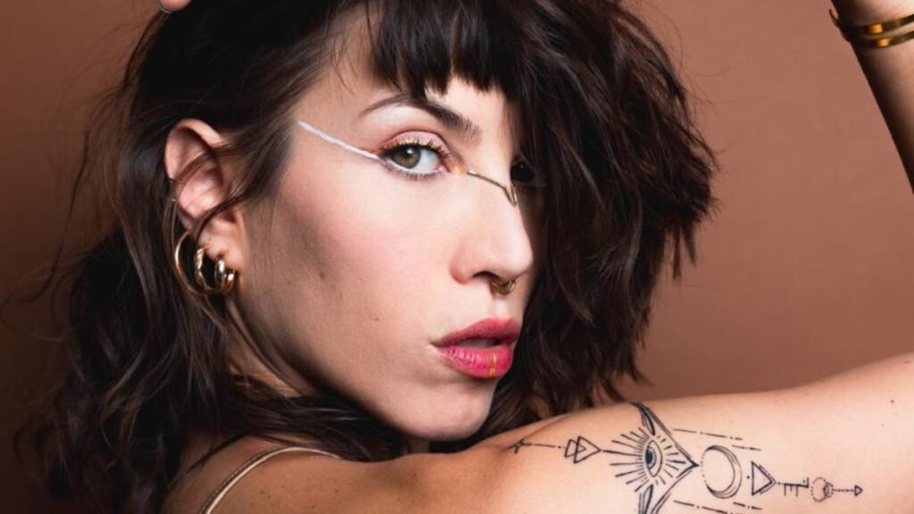 Luah Fioli anuncia álbum de estreia "Entre Luas"