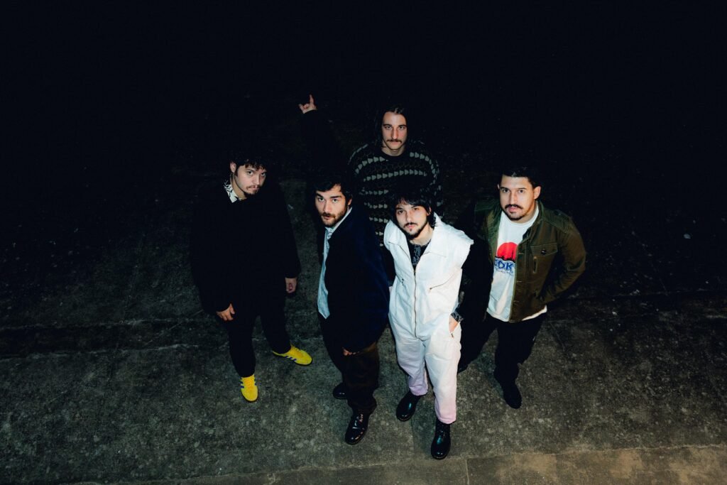 Daparte lança “Baterias de Emergência”, primeiro álbum em três anos | Foto: Rafaela Urbanin