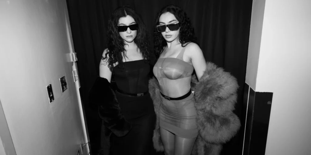 Crítica: Charli XCX, "Brat and It's Completely Different but Also Still Brat" | Foto: Reprodução