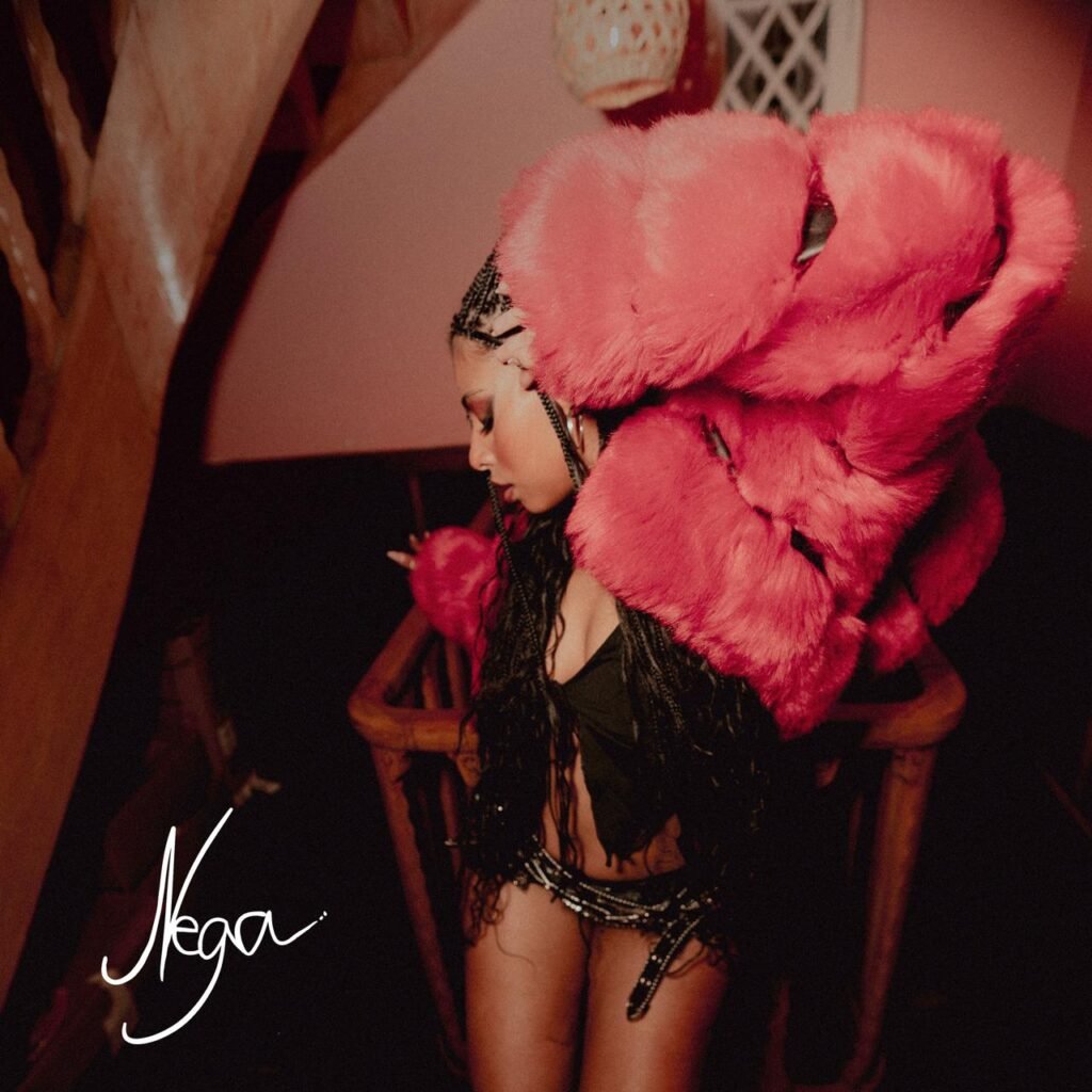 Nova revelação do pop, Nega lança o single "Melhor Roupa" | Foto: Reprodução