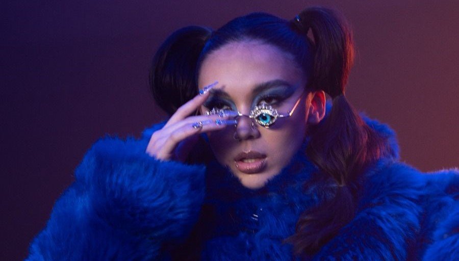 Anna apresenta sua versão empoderada em novo single | Foto: Giancarlo Severino