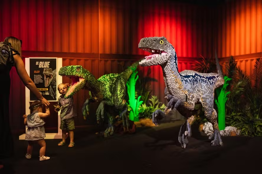 Experiência imersiva Jurassic World chega a São Paulo