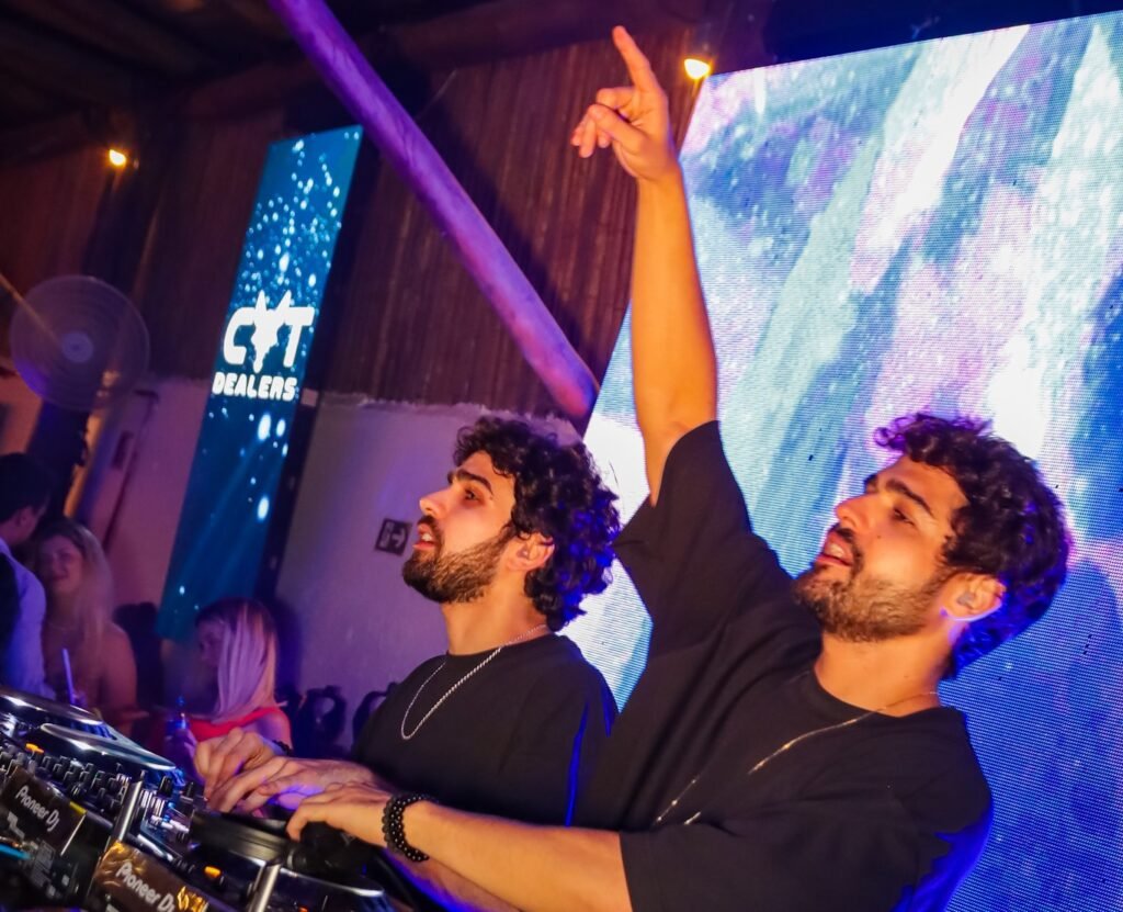 Parador Maresias recebe Cat Dealers e Illusionize para feriado prolongado com muita música eletrônica