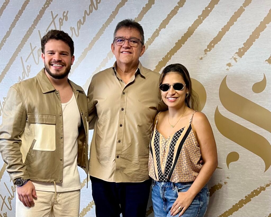 Matheus Fernandes celebra nova fase com a RSS Produções