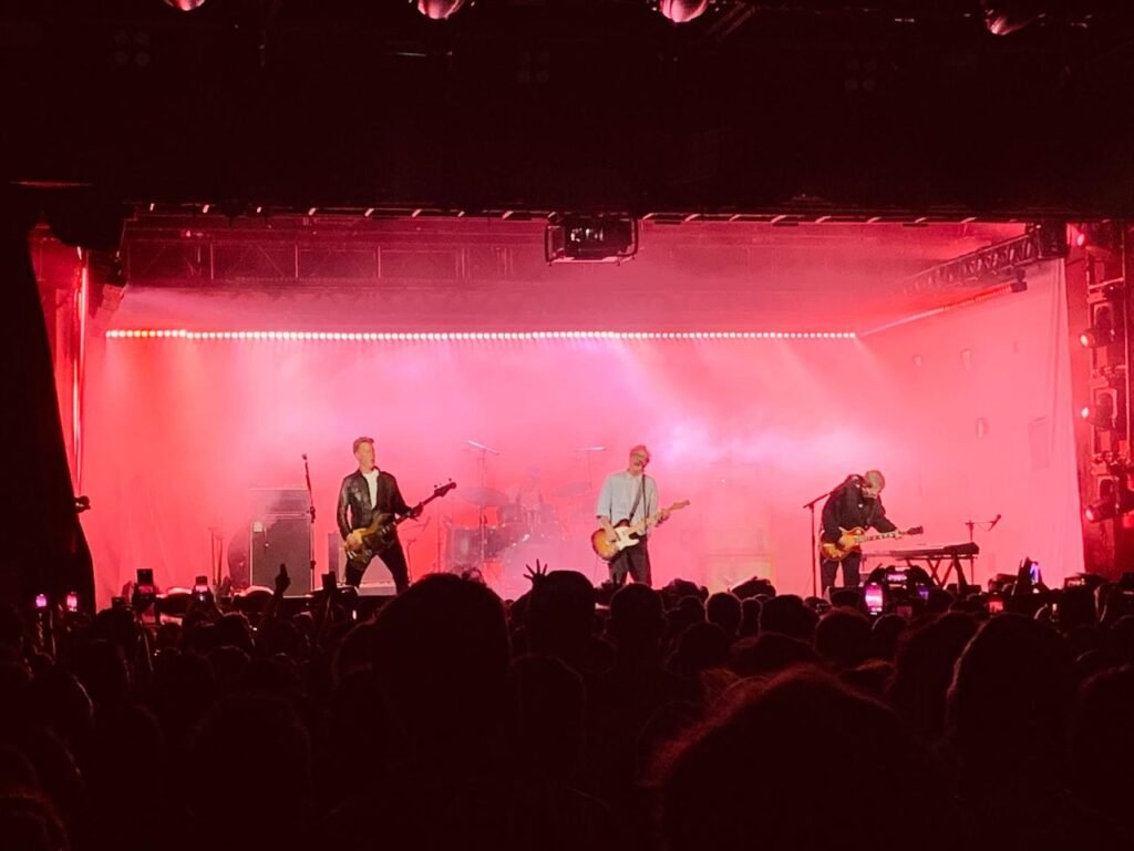 Travis faz show com hits e novidades do álbum “L.A. Times” em SP | Foto: Caderno Pop