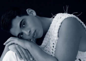 Caio explora laços e despedidas em seu novo single “Nos Meus Olhos de Agora”