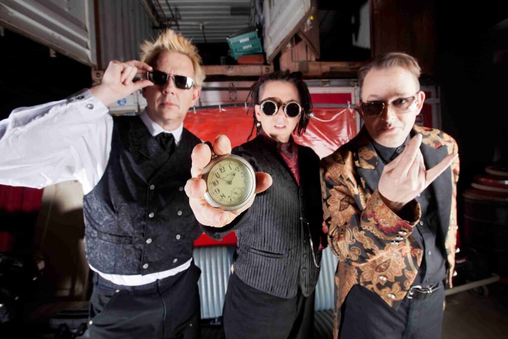 Information Society, Kon Kan e Double You fazem turnê pelo Brasil