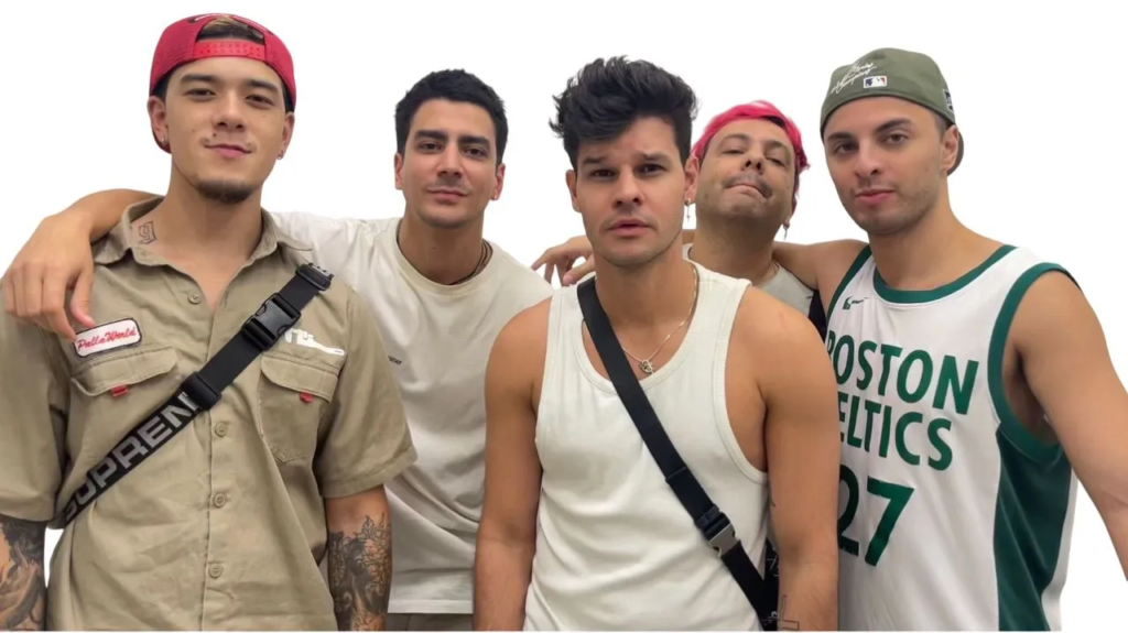 Mamonas O Legado leva irreverência ao Navio 89 Rock Boat