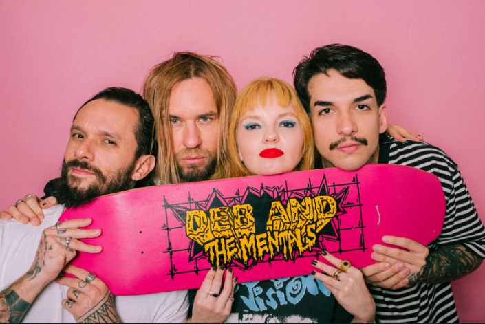 Deb and the Mentals inicia nova fase