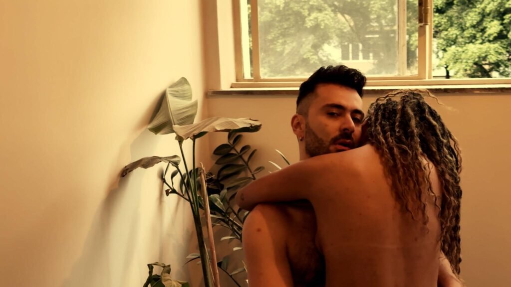 Yohan lança clipe intimista para “Teu Jogo”