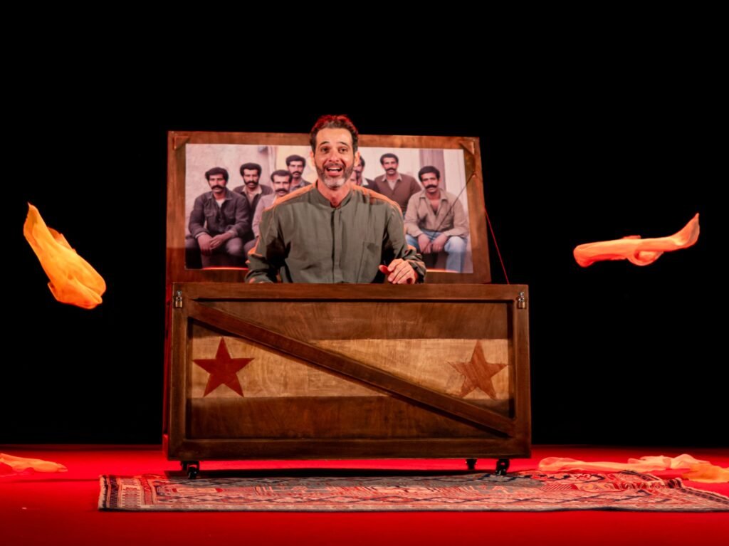 Mouhamed Harfouch estreia monólogo "Meu Remédio" no Teatro Ipanema, no Rio de Janeiro