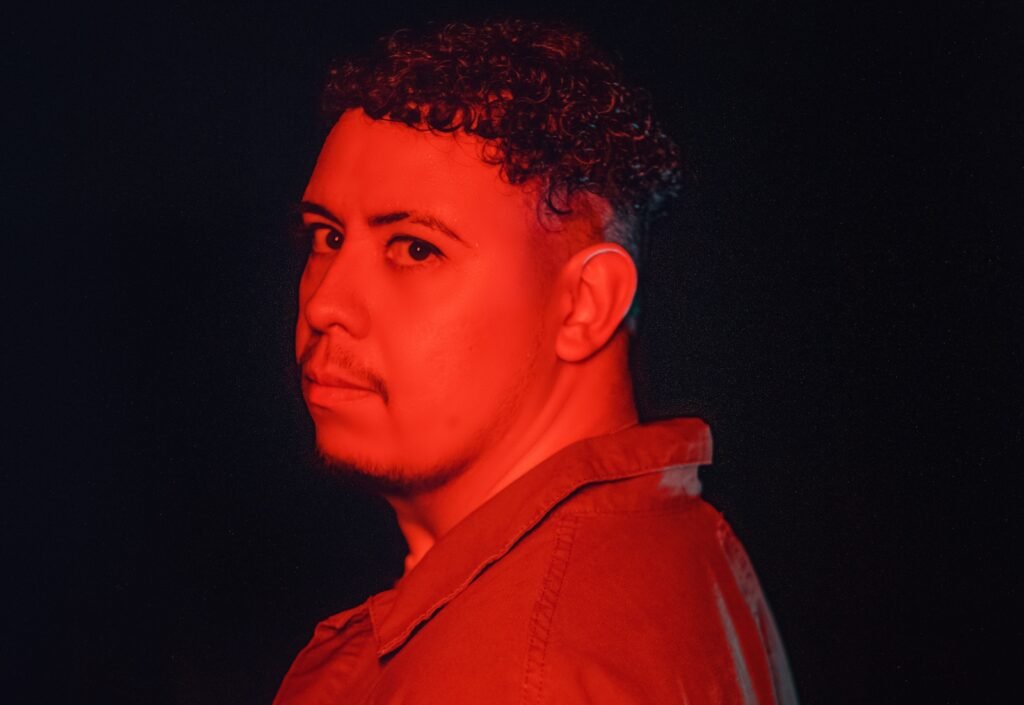 Marc Yann comemora plays e reações sobre “A Noite Mais Sombria”