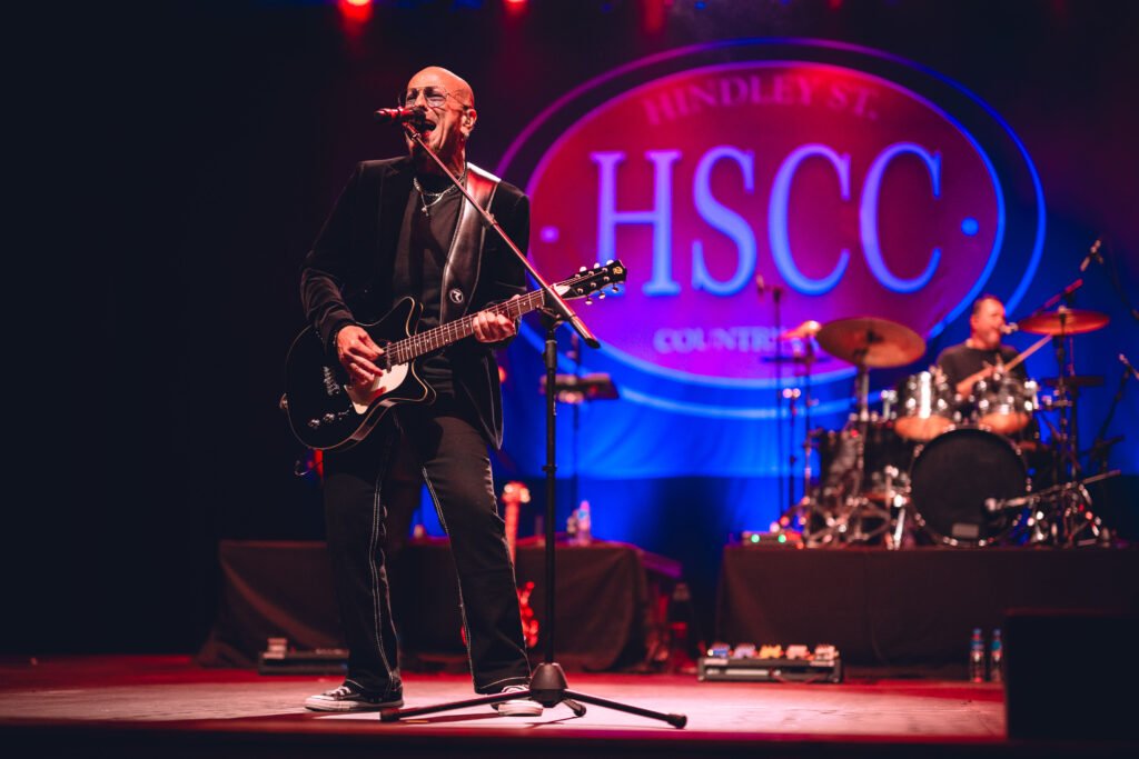 Hindley Street Country Club traz turnê mundial ao Brasil; confira entrevista