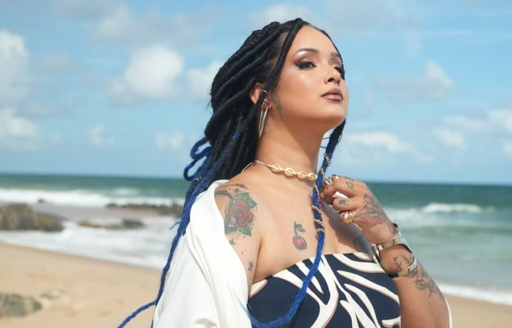 Ella Medrá canta o amor e verão em “Preta”, primeiro feat da carreira | Foto: Tarcísio Sampaio