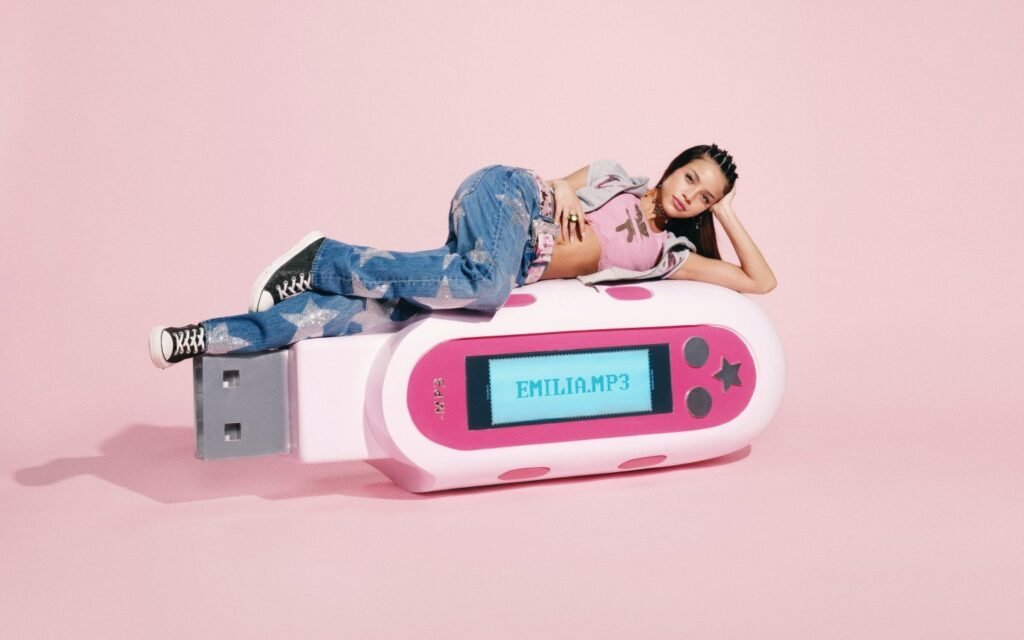 Explorando a jornada visual de Emilia