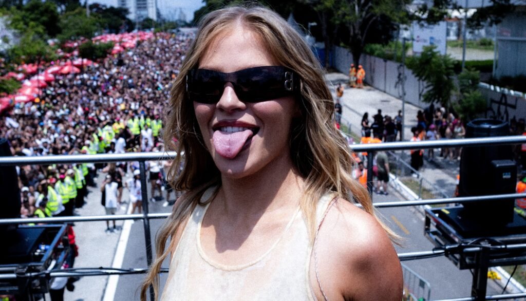 Luísa Sonza reúne 120 mil pessoas em bloco pré-carnaval | Foto: Pam Martins