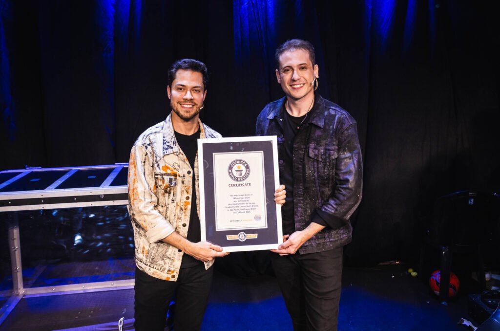 Henry e Klauss batem terceiro recorde mundial na Avenida Paulista, em São Paulo | Foto: Well Ribeiro
