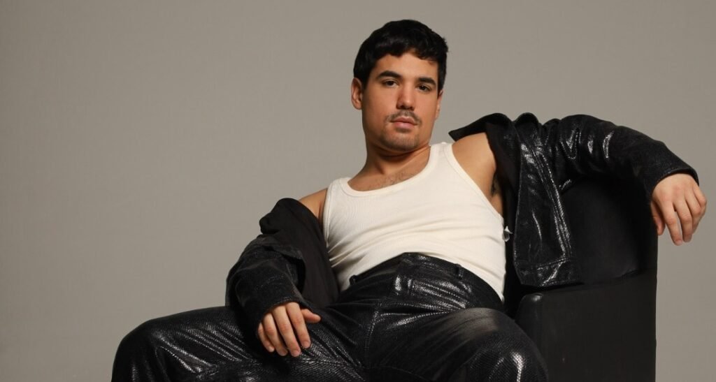 "Tóxico": Bruno Gadiol leva novo single ao Coke Studio do Lolla | Foto: Sérgio Santoian